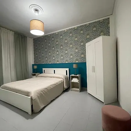 Apartment Casa Di Nonna: Naples